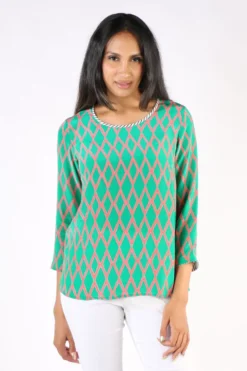 Anupamaa Harlequin Sarine Top In Green