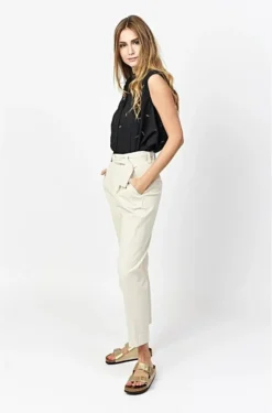 Maison Hotel Cara Shirt In Black -MOS Clothing Shop maison hotel blouse cara feather black3 720x