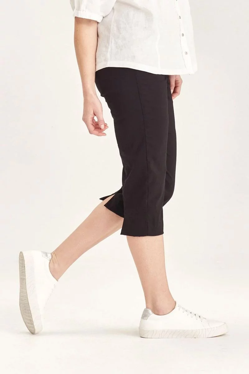 Acrobat 3/4 Pant By Verge In Black 3 Acrobat 3/4 Pant By Verge In Black