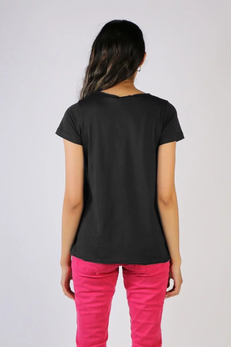 Zaket & Plover Raw Hem Tee In Black 4 Zaket & Plover Raw Hem Tee In Black - Image 2